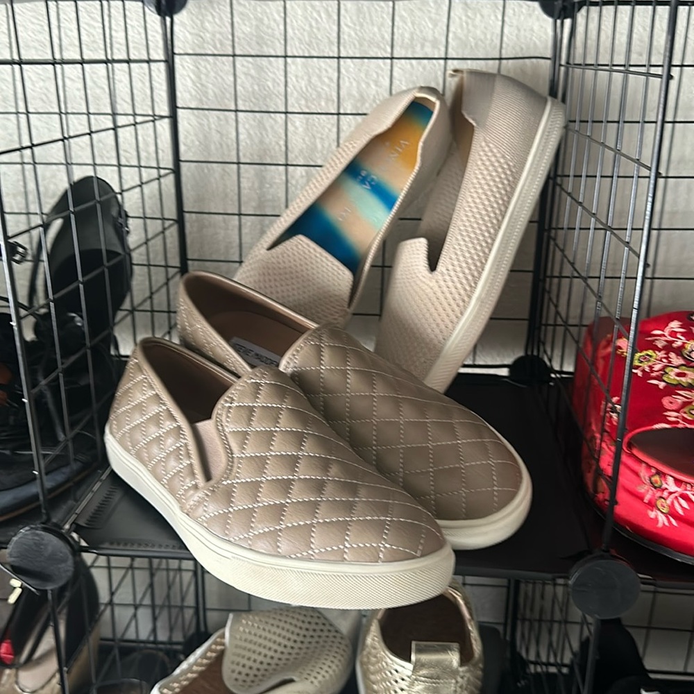 Bundle! New steve madden 11 taupe flats. Lightly used vince camuto flats 11